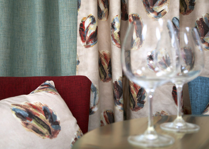 curtainandglasses